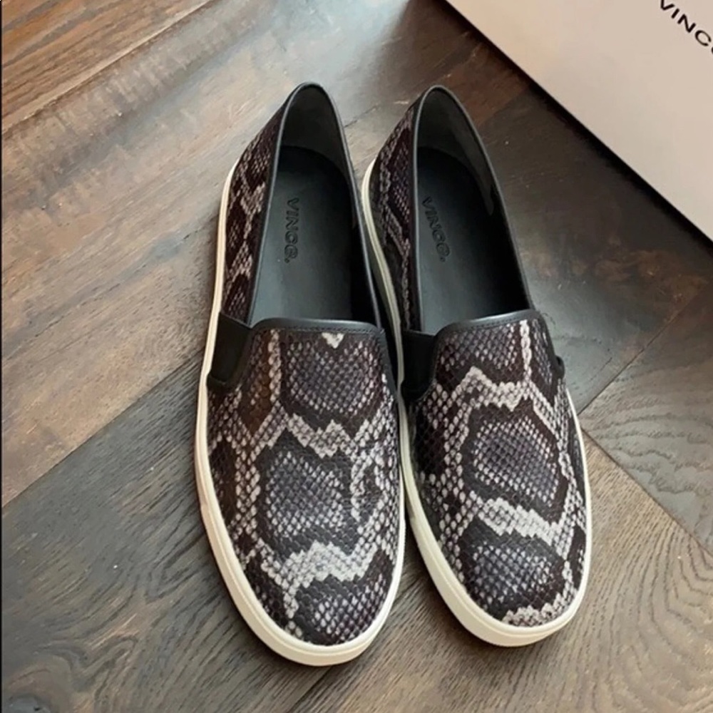 VINCE Blair Snake Sneakers 8.5